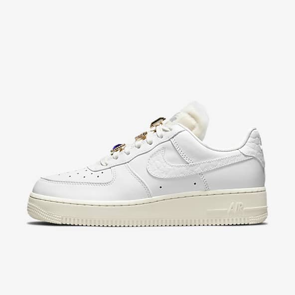 Women's Air Force 1 Low Top Shoes. Nike CA